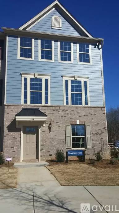 Main picture of 2104 Arbor Loop Dr