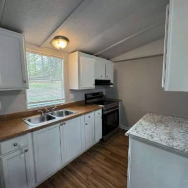 Main picture of 210 Wares Cross Rd