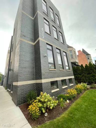 Main picture of 4317 S Forrestville Ave