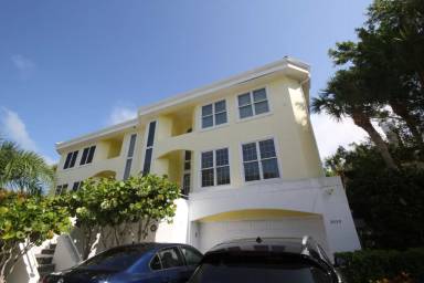 Main picture of 3939 Somerset Dr