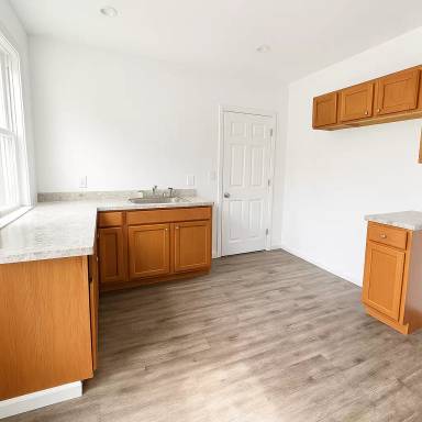 Main picture of 7711 Rangoon St