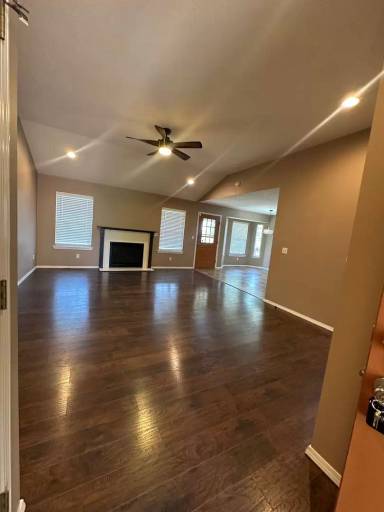 Main picture of 4410 W 2nd St