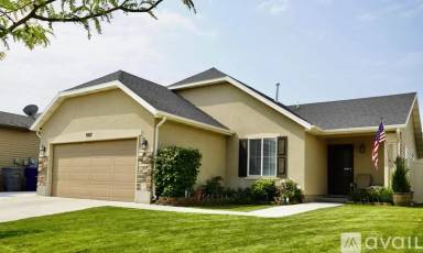 Main picture of 987 Cambria Dr