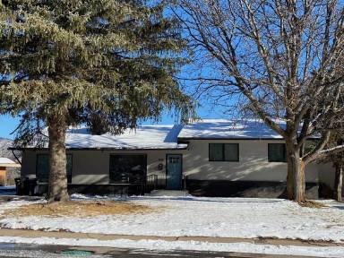 Main picture of 1936 Crestview Dr