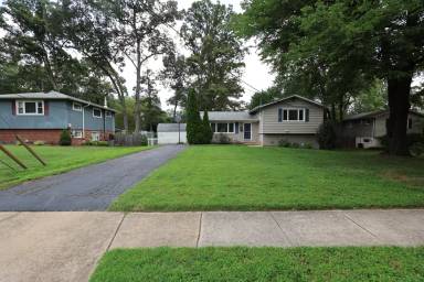 Main picture of 9704 Saint Andrews Dr