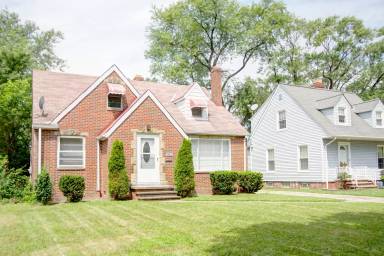 Main picture of 2080 E 228th St