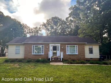 Main picture of 4320 Lake Jeanette Rd