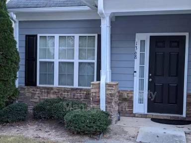 Main picture of 1368 Rogers Trce