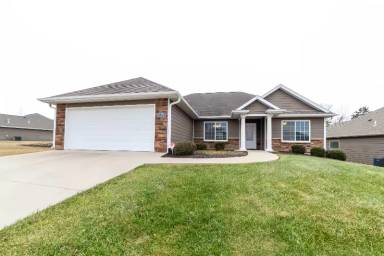 Main picture of 4500 Weybridge Dr