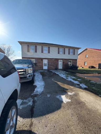 Main picture of 304 S Keenland
