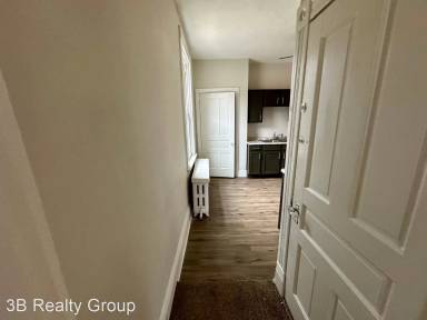 Main picture of 3304 Glenmore Ave