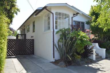 Main picture of 1641 Kains Ave