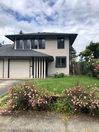 Main picture of 2529 SW 218th Dr