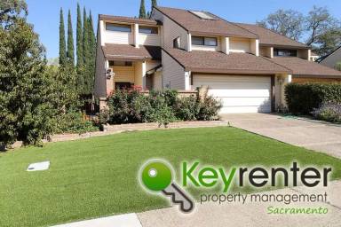 Main picture of 8021 Sawgrass Cir