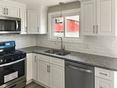 Main picture of 210 S Avalon Dr