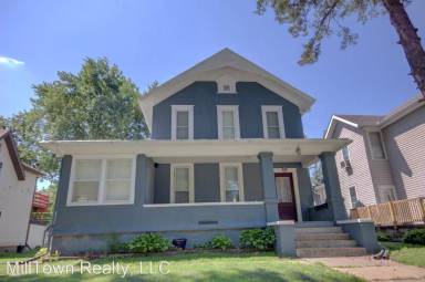 Main picture of 625 E 15th St