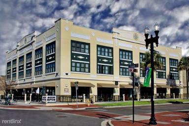 Main picture of 1303 N Main St