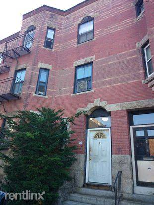 Main picture of 212 Hemenway St