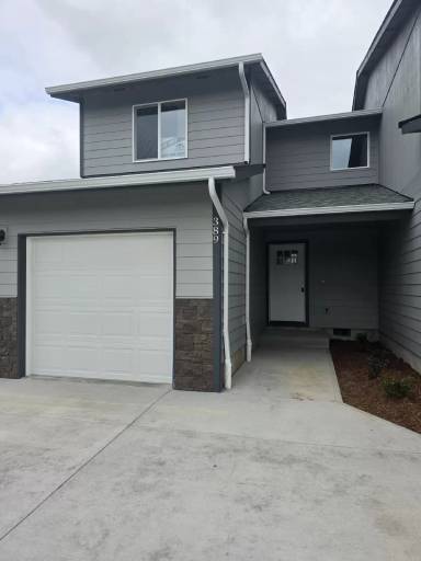 Main picture of Clover St, 387 - 389 - 389