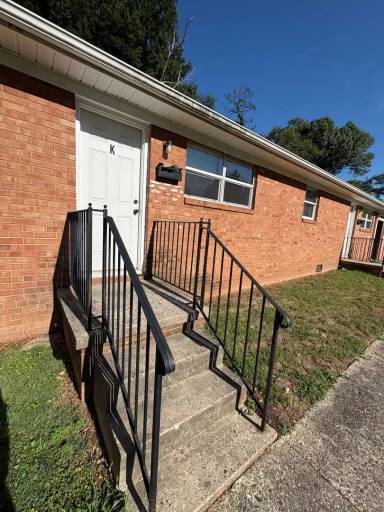 Main picture of 803 Oak St