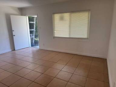 Main picture of 3113 Franklin Ave