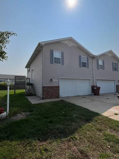 Main picture of 1010 W South St