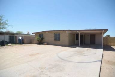 Main picture of 1703 E Warren Pl
