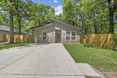 Main picture of 114 Navajo Dr