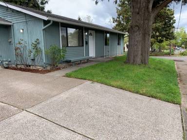 Main picture of 8111 N Burrage Ave