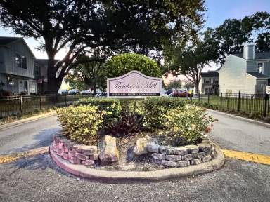 Main picture of 13917 Fletchers Mill Dr