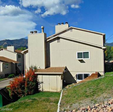 Main picture of 420 Saint Vrain Pl