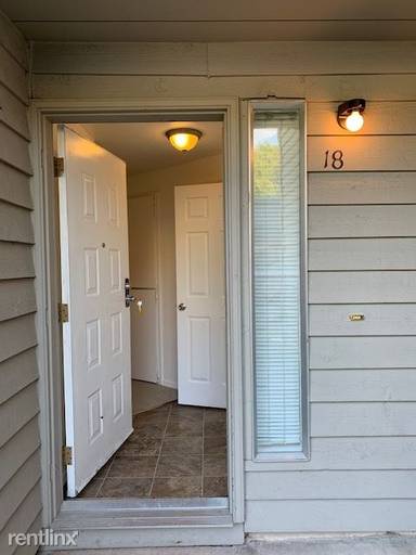 Main picture of 2707 Lincoln Way