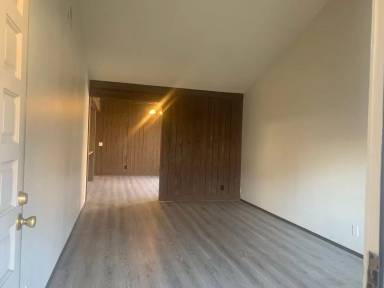 Main picture of 2460 Twin Ct