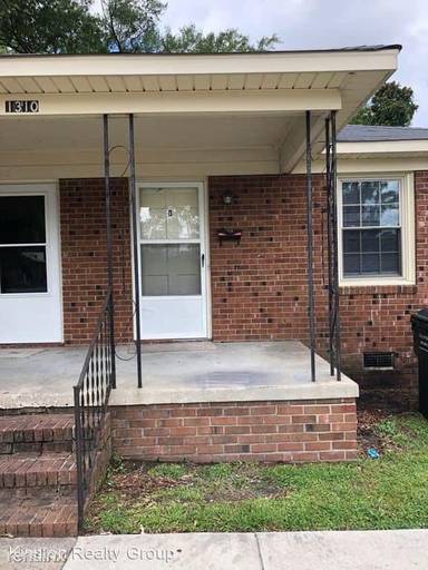 Main picture of 1310 Queens Rd