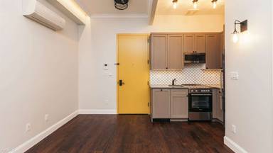 Main picture of 6080 Myrtle Ave