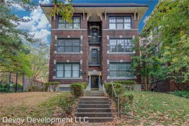 Main picture of 5375 Pershing