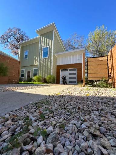 Main picture of 800 Valdez St