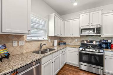 Main picture of 108 Fleming Dr
