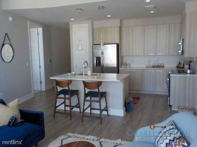 Main picture of 144 Peachtree St SW