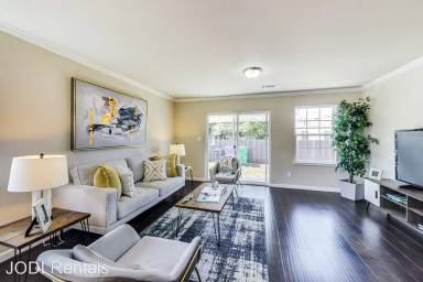 Main picture of 1587 140th Ave