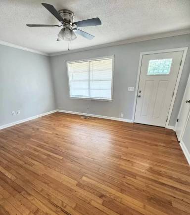 Main picture of 304 Azalea Dr