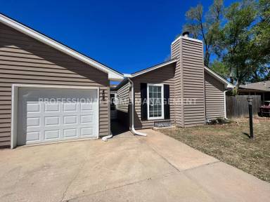 Main picture of 408 S Woodchuck Ln