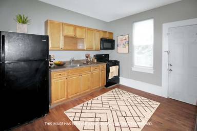 Main picture of 4037 N Marshall St