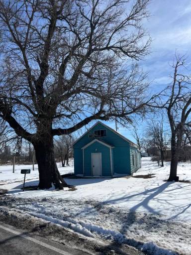 Main picture of 501 E Avenue G