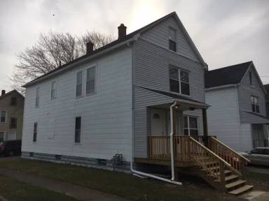 Main picture of 3601 Maple St