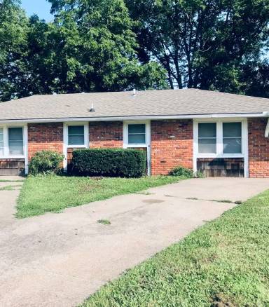 Main picture of 410 NE Westwind Dr