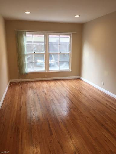 Main picture of 411 S Rampart Blvd