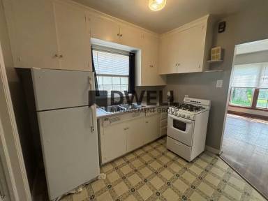 Main picture of 307 3rd Ave SW