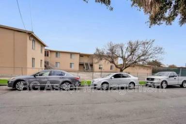 Main picture of 1614 Visalia Ave