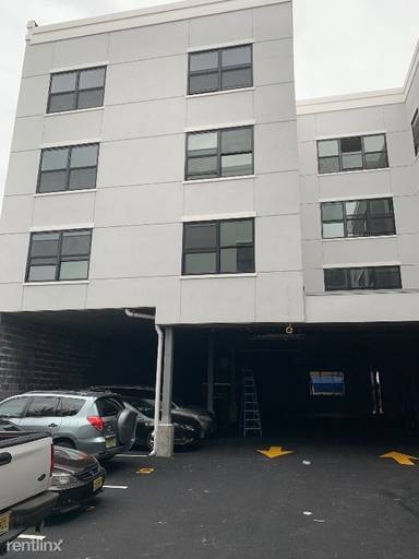 Main picture of 77 Park Ave